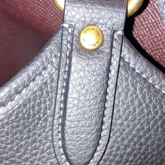 Coach Black Leather day tote Bag with detachable clutch and gold accents . - Picture 6 of 9